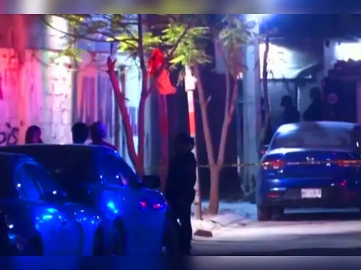 Hombre mata a puñaladas a su pareja y a sus hijastras de 3 y 16 años por celos en Nuevo León; después se colgó en el patio