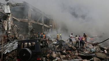VIDEO: Terribles explosiones en almacén de fuegos artificiales deja al menos 2 muertos y 60 heridos