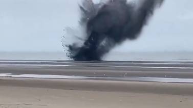 VIDEO: Detonan una bomba de la Segunda Guerra Mundial encontrada en una playa belga