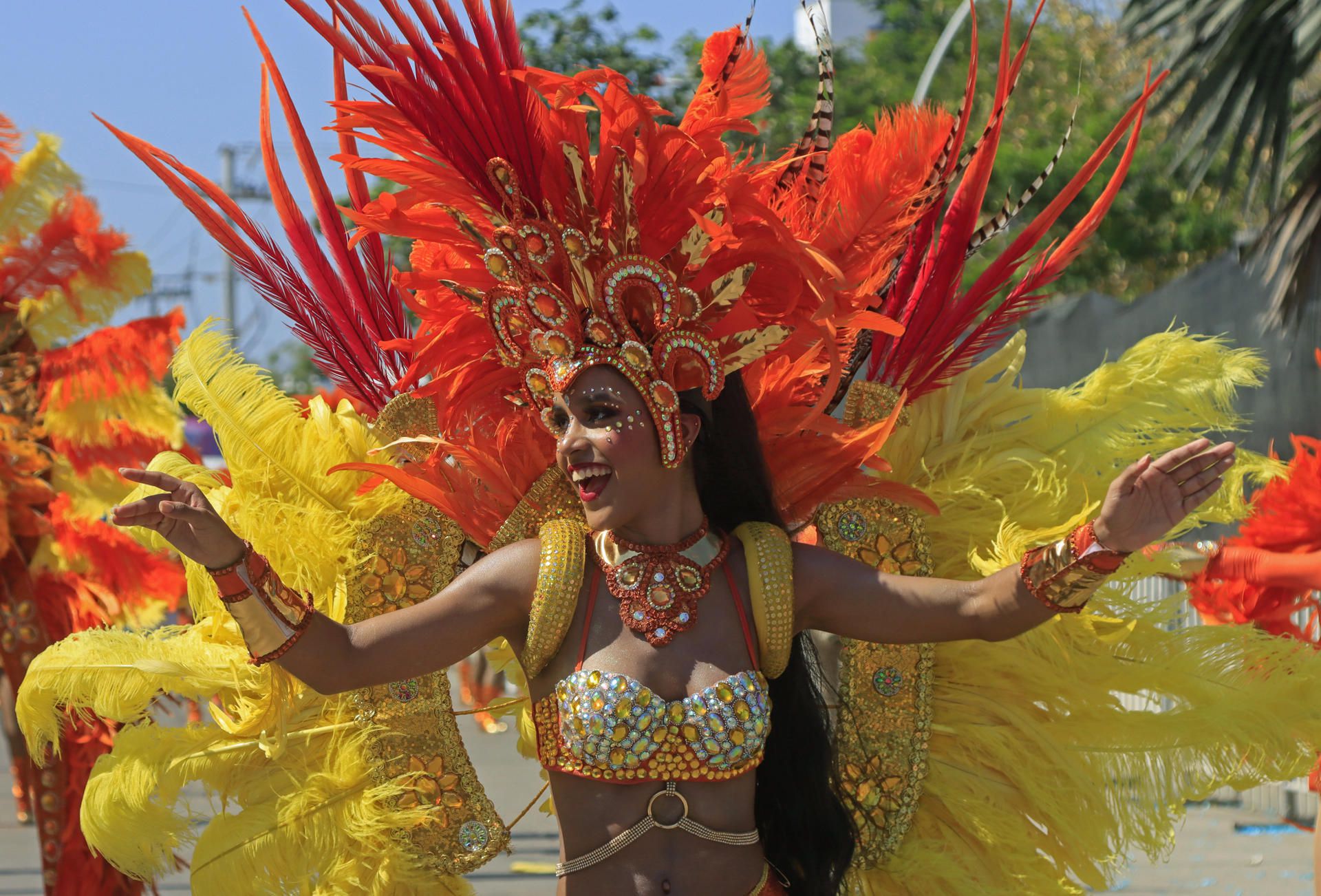 Lentejuelas, canutillos y herencia africana brillan en el Carnaval de Barranquilla