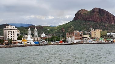 AMLO prevé lista modernización del Puerto de Guaymas para junio; inaugurará carretera ese mes