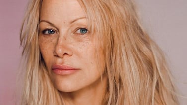 Pamela Anderson vuelve a posar desnuda a sus 55 años