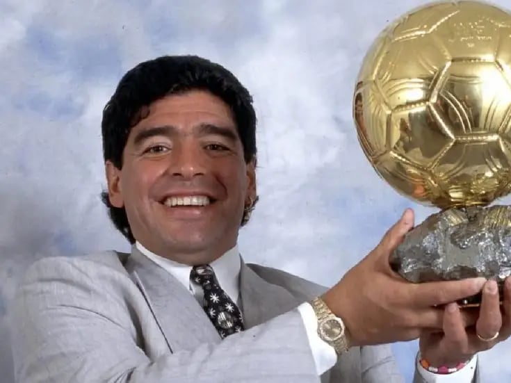¿Cuánto llegará a valer el Balón de Oro de Maradona en subasta?