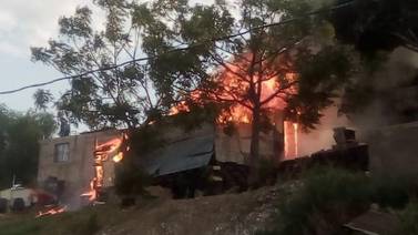 Incendio en Nogales: “Nos quedamos sin nada mis hijos y yo…no sé qué voy a hacer”