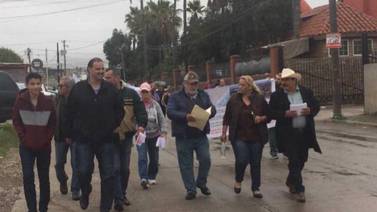 Protestan en Rosarito contra planta desalinizadora