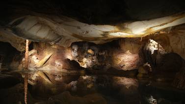 Inauguran exposición de gruta amenazada por cambio climático