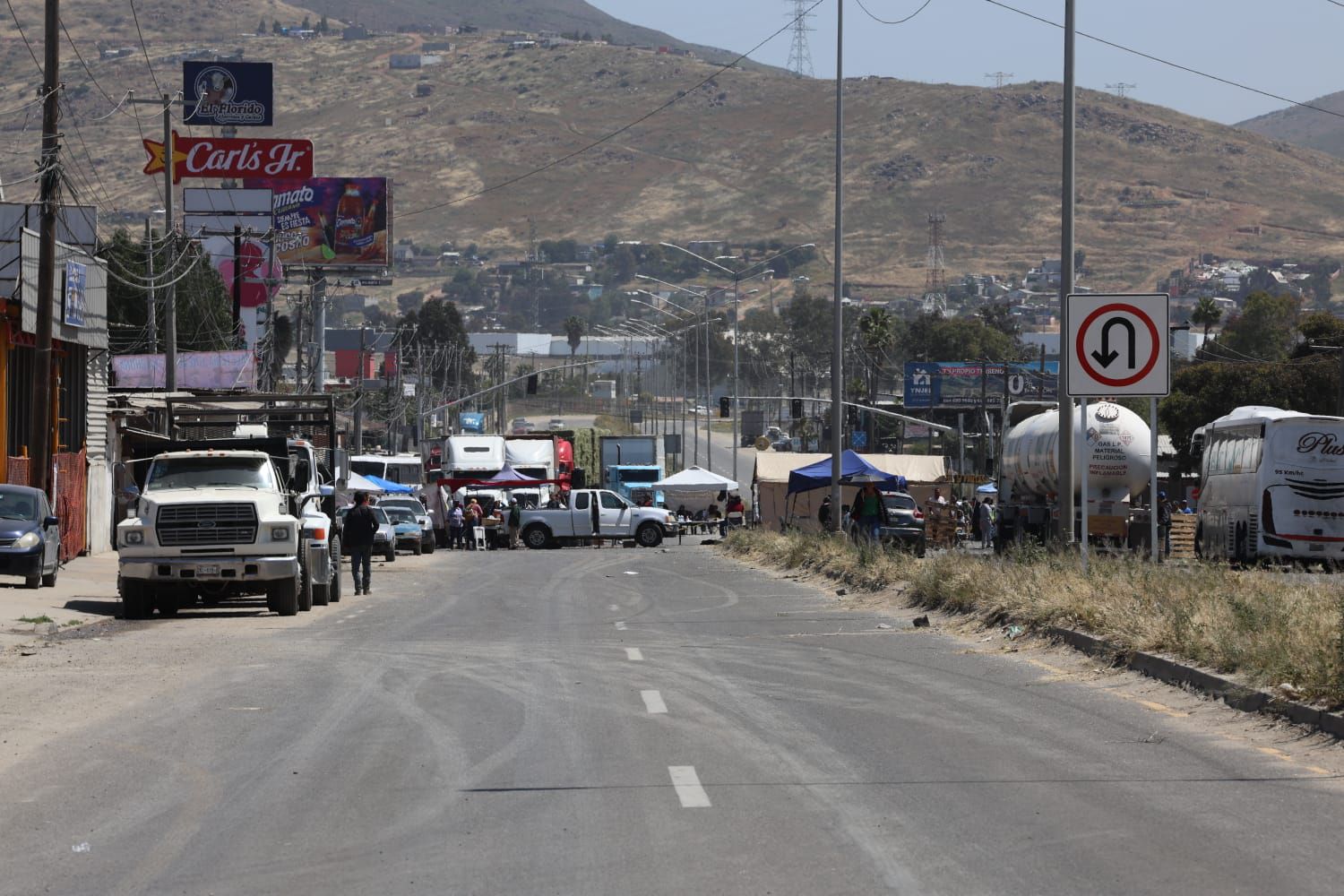 El bloqueo se realizó sobre la carretera libre Tijuana-Tecate.