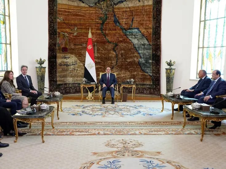Blinken se reune con Al Sisi: buscan resoluciones para tregua, a fin de liberar rehenes en Gaza