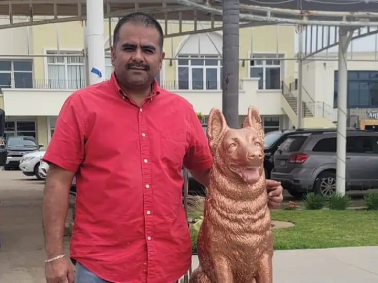 Escultura de perro en Rosarito llama a concientizar por sus derechos