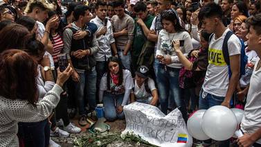 Conmociona a Colombia muerte de estudiante durante protestas