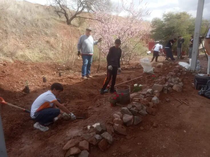 Construyen “jardines de lluvias” en escuelas de Nogales