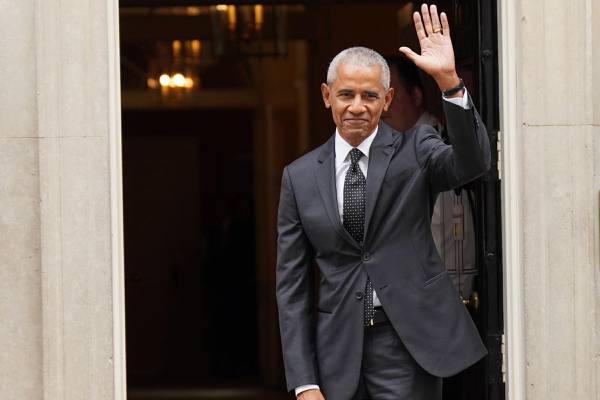  Barack Obama se reúne con Rishi Sunak en una visita sorpresa en Londres 