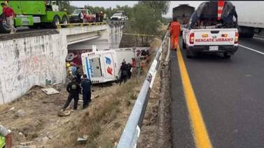 Accidente de autobús en autopista México-Pirámides deja varios heridos en Acolman
