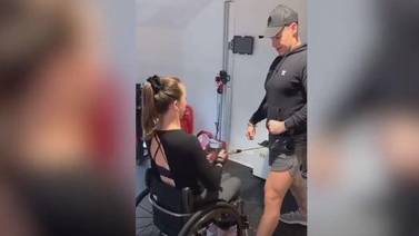 VIDEO: Entrenador discapacitado ayuda a otros a sus entrenamientos físicos