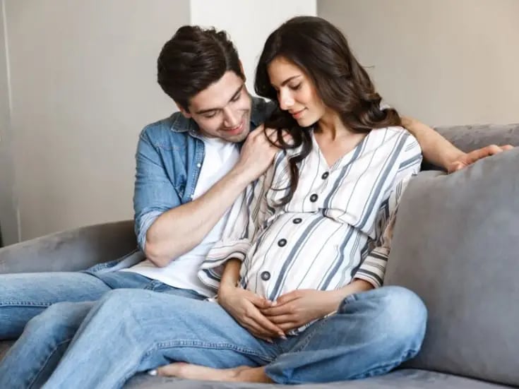 El misterio del vínculo del síndrome de Couvade: la empatía excesiva del hombre en el embarazo