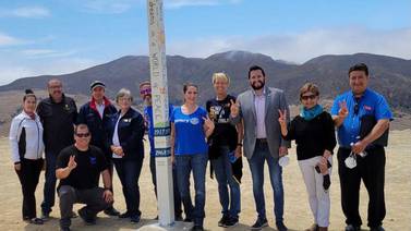 Develan en Tijuana 'Poste de la paz' del Club Rotario Coastal de San Diego