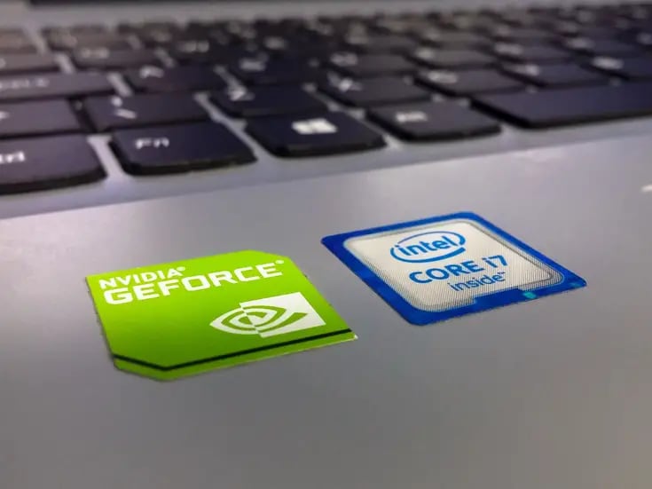 Reemplazo de chips extranjeros en China provocan declive en las acciones de Intel y AMD
