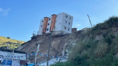 [VIDEO] Colapsa primer edificio del Fraccionamiento La Sierra en Tijuana