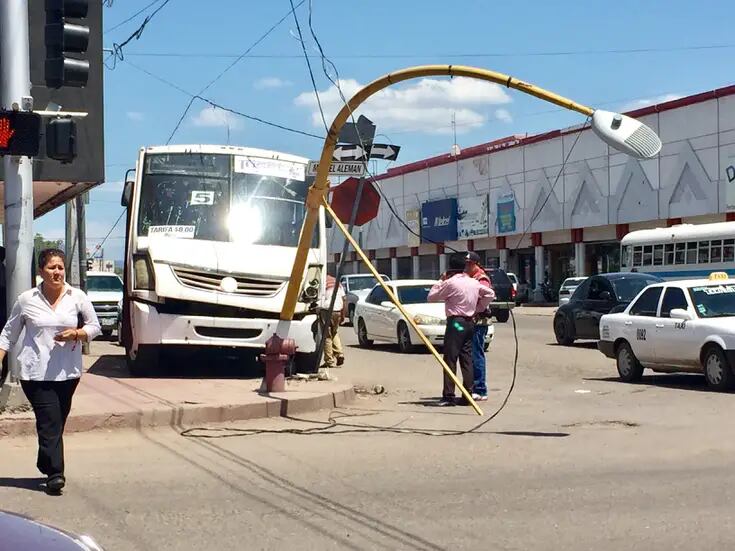 Denuncian falta de aire acondicionado en camiones de Ciudad Obregón
