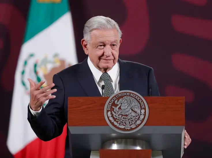 PETA agradece a López Obrador por proteger a los gatos de Palacio Nacional  