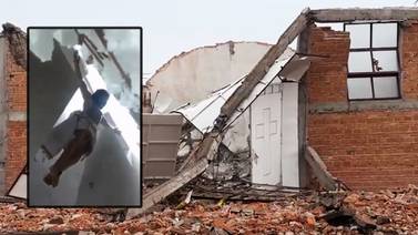 VIDEO: Iglesia colapsa en SLP, pero la imagen de Cristo se mantiene intacta