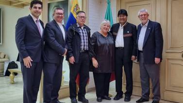 Evo Morales y Aleida Guevara cenan con embajadores en la CDMX