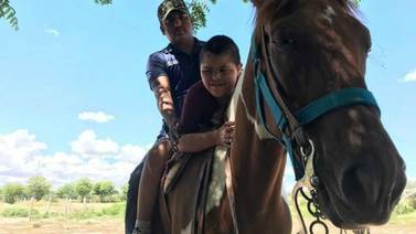 Navojoa: Salvan vida de caballo y ahora ayuda a niños con capacidades especiales