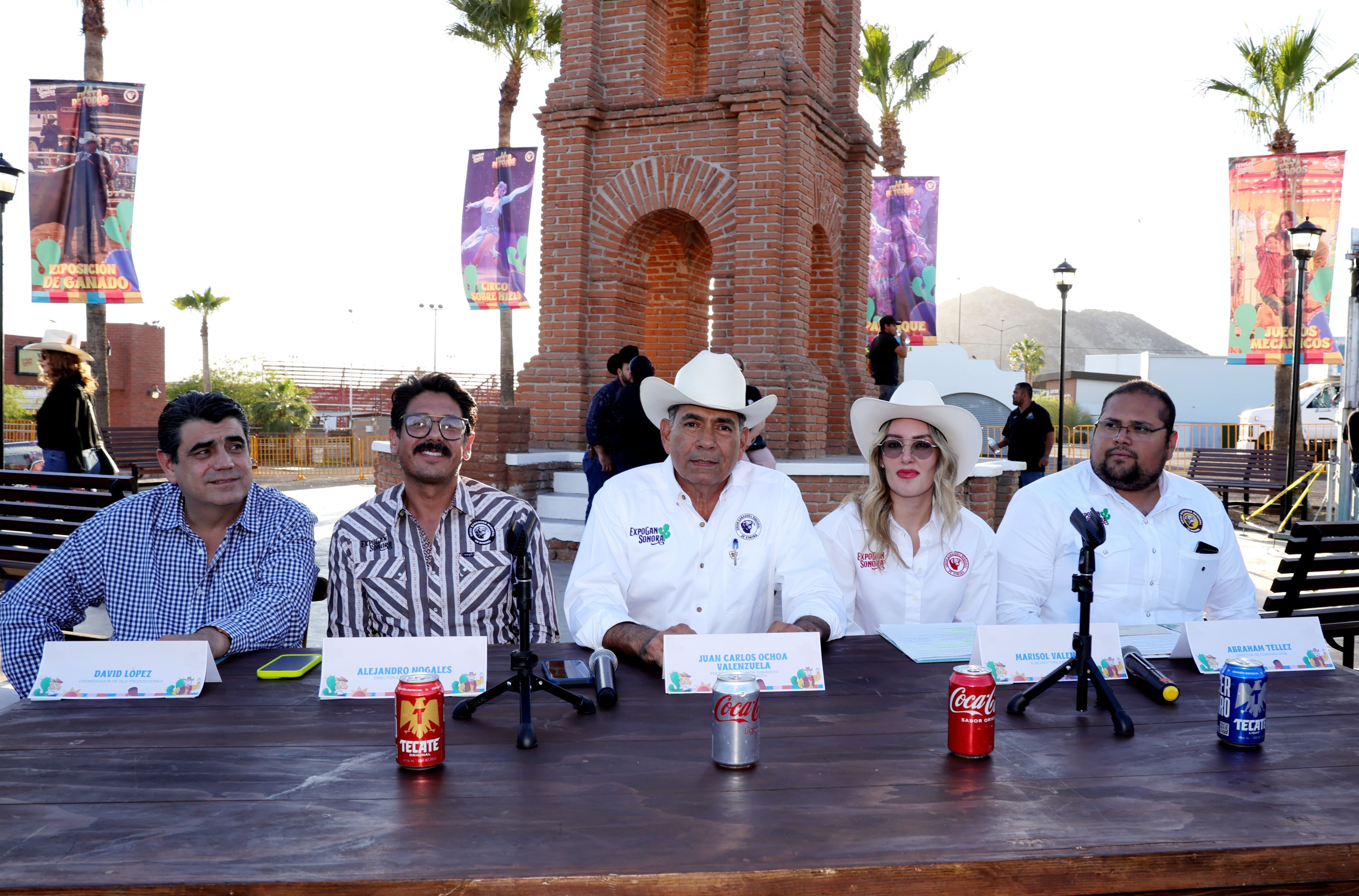 El presidente de la Unión Ganadera Regional de Sonora, Juan Carlos Ochoa Valenzuela encabezó la conferencia de prensa donde se dieron detalles de la próxima ExpoGan. FOTOS: JULIÁN ORTEGA