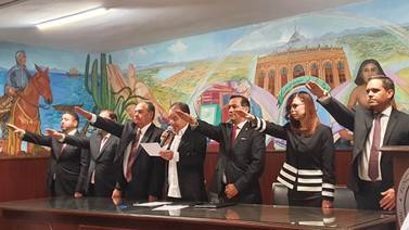 Hay 800 denuncias en Sonora por procesos fedetarios, revela el Gobernador al tomarle protesta al consejo directivo del Colegio de Notarios