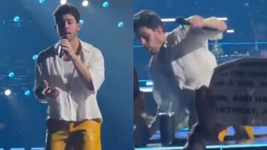 Nick Jonas se cae durante concierto