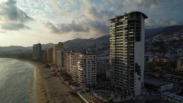Acapulco fue construida para resistir terremotos, pero no los vientos destructivos del huracán Otis: Cómo fallaron los códigos de construcción en esta ciudad turística