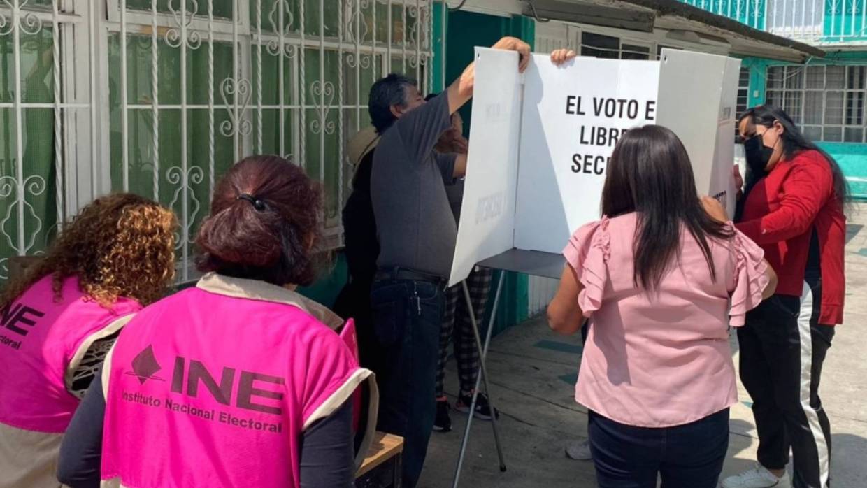 INE realiza sorteo para funcionarios de casilla en México: ¿Qué letra tocó?