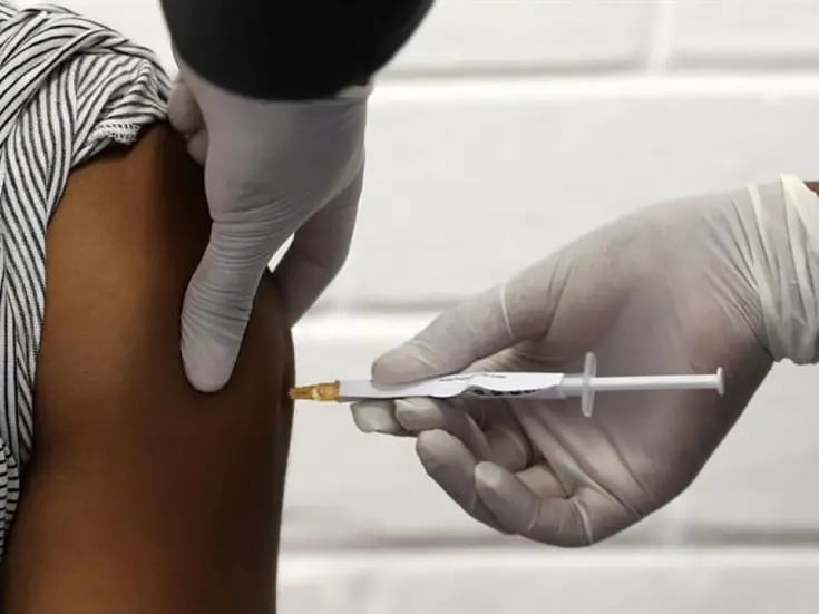 Vacuna Patria es eficaz como refuerzo para prevenir contagio Covid: Cofepris