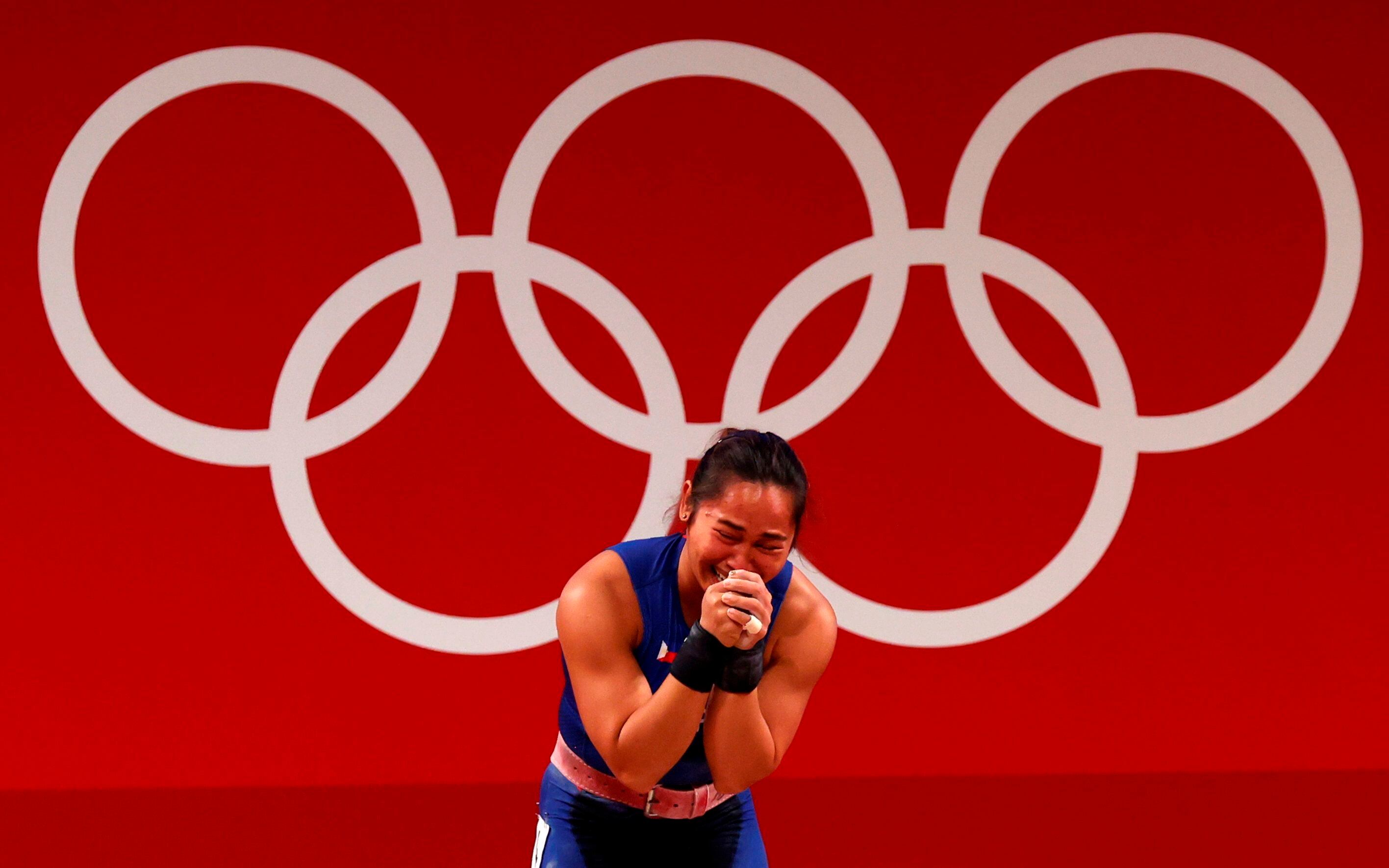 Tokyo (Japan), 26/07/2021.- Hidilyn Diaz of the Philippines reacts in the Women's 55kg Snatch during the Weightlifting events of the Tokyo 2020 Olympic Games at the Tokyo International Forum in Tokyo, Japan, 26 July 2021. (Japón, Filipinas, Tokio) EFE/EPA/JEON HEON-KYUN
