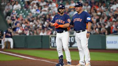 Debuta César Salazar en Grandes Ligas con los Astros de Houston