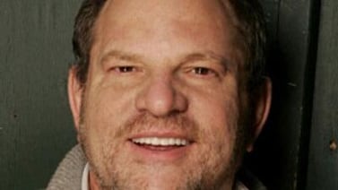 Aplazan sentencia de Harvey Weinstein, abogados buscan otro juicio