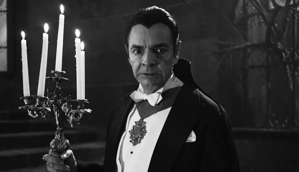 Eugenio Derbez regresa a la comedia con “Drácula”