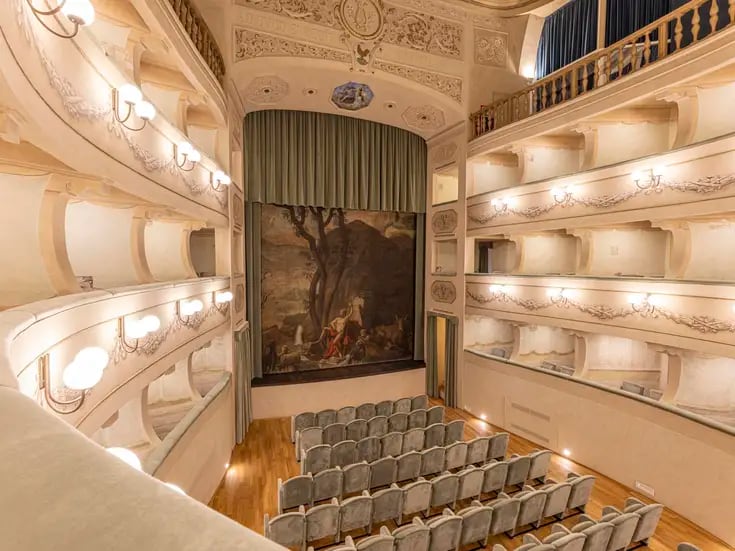 Reabre teatro que Napoleón mandó construir en isla de Elba