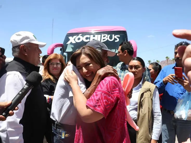 Xóchitl Gálvez  se reúne con pescadores en Guaymas