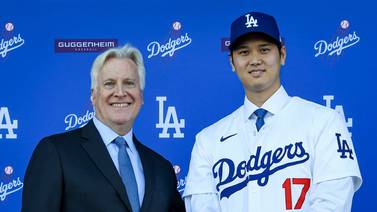 Los Dodgers presentan a Shohei Ohtani tras contrato histórico de 700 millones de dólares
