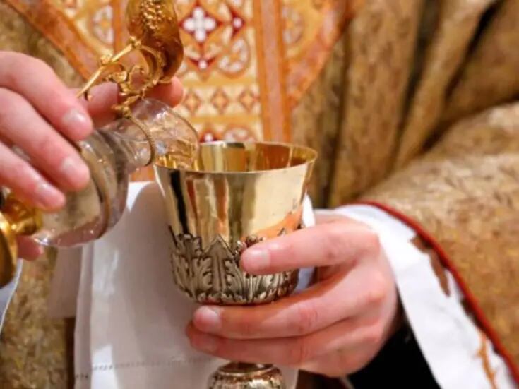 Intentan envenenar con lejía en vino de misa a sacerdote en Italia