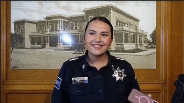 Fuerza femenina; joven cadete sigue pasos de su madre al integrarse a la Policía
