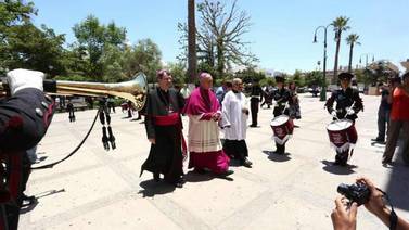 Llega monseñor Ruy Rendón a la Catedral de Hermosillo
