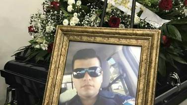 Hijo de policía ejecutado en Guaymas le pide a Santa que le traiga a su papá en Navidad