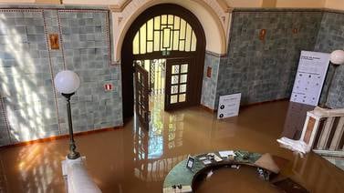 Más de 5.700 obras aisladas por inundación en museo de Porto Alegre