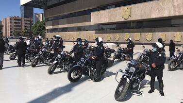 Entregan motocicletas a agentes de tránsito en Tijuana