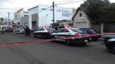 Encuentran dos cadáveres dentro de despacho en Ensenada
