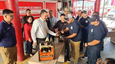 Fortaleciendo los lazos entre el cuerpo de bomberos de Phoenix y Hermosillo