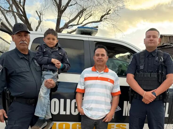 Rescatan policías municipales a niño perdido en Nogales