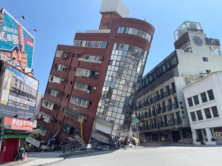 Reportan a personas atrapadas en la montaña tras el fuerte terremoto de Taiwán